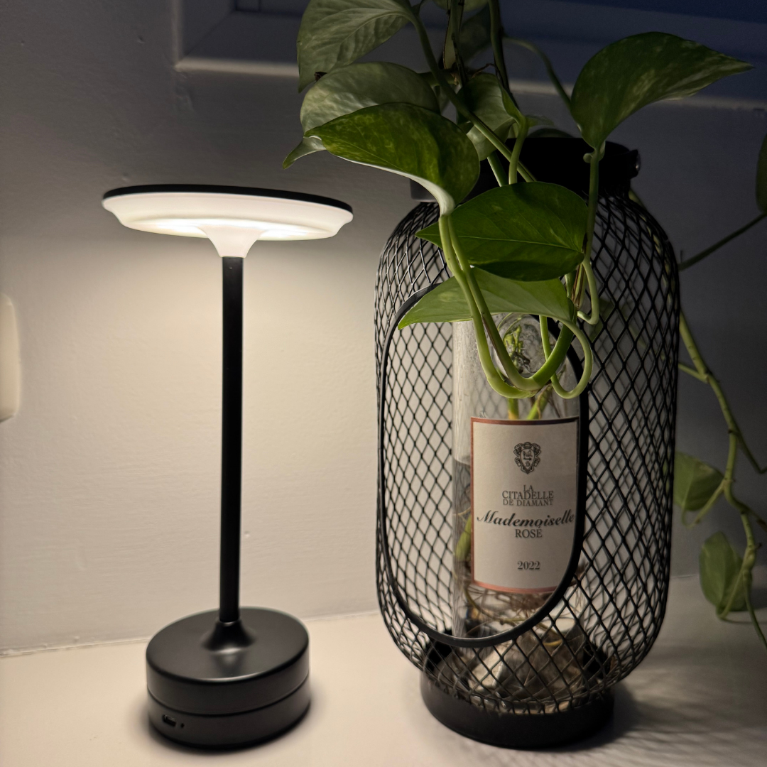 מנורה שולחנית נטענת - Gizmora Tech